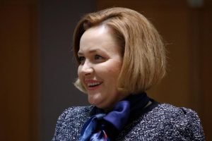 Sora fostei ministră Carmen Dan, arestată în dosar de înșelăciune