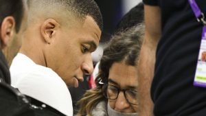 „Tu ai fost cea care a făcut-o?” Mărturisirea mamei lui Kylian Mbappe, după ce vedeta de la Real Madrid a fost acuzată de agresiune sexuală.