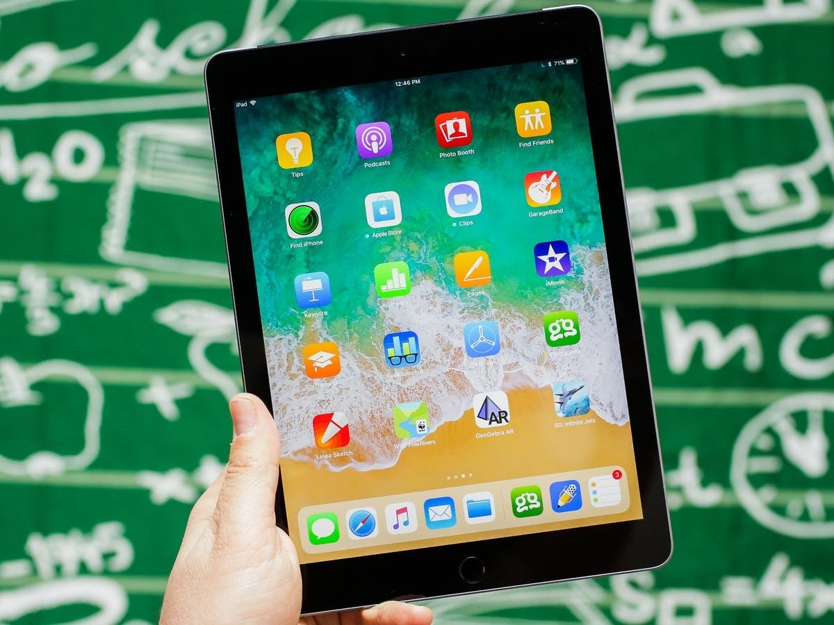 [ad_1] Utilizarea funcției de partajare a conexiunii de internet pe iPad poate fi o soluție eficientă pentru a conecta alte dispozitive la internet, mai ales în situațiile în care rețeaua Wi-Fi standard nu este suficientă sau nu funcționează corect