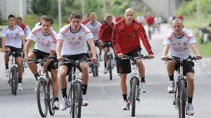 Un fost jucător renumit de la Liverpool și Newcastle a încheiat un contract cu o formație din liga a treia a Emiratelor Arabe Unite!