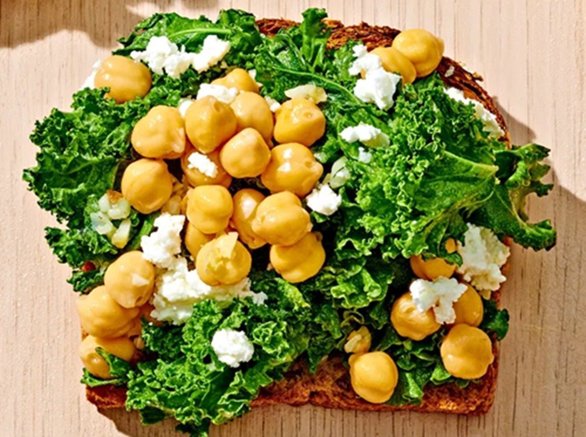 Două sugestii pentru micul dejun cu efect antiinflamator, gata în 15 minute, rețete ușor de preparat cu ingrediente ce îți oferă energie