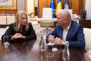 Guvernul planifică să sărbătorească „Anul Nadia Comăneci” în 2026, într-o întâlnire la Palatul Victoria, marcând cincizeci de ani de la primul său 10 perfect.