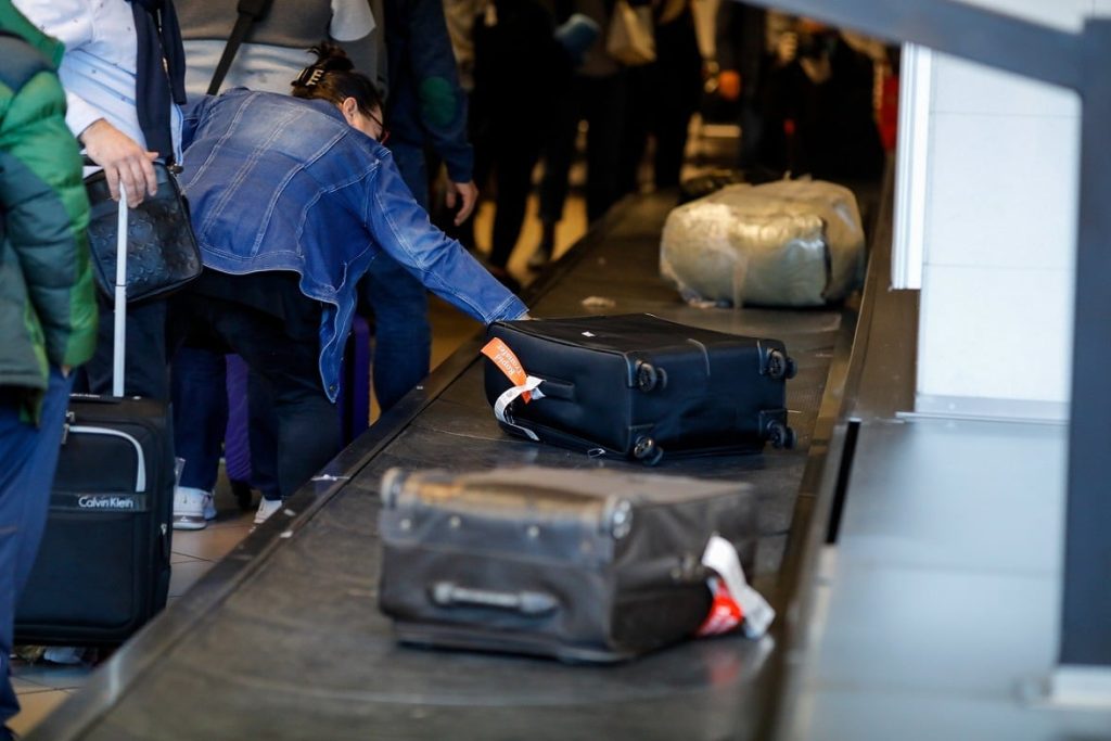 otopeni-bagaje-aeroport.jpg