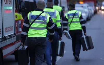 politisti-explozie-bloc-rahova.jpg