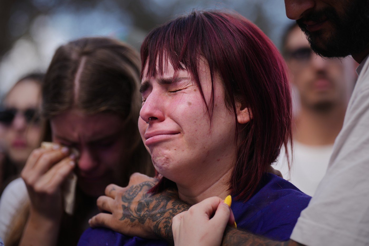 [ad_1] Israelul a primit un sicriu cu trupul unui ostatic decedat, anunțat de biroul prim-ministrului într-un comunicat difuzat seara târziu