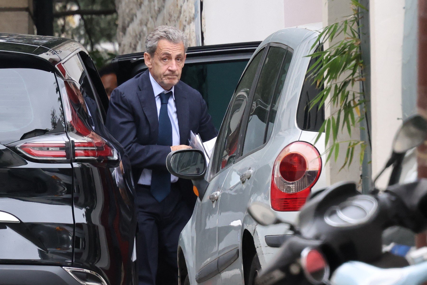 Fostul lider francez Nicolas Sarkozy, primul ex-șef de stat dintr-o țară membră a Uniunii Europene care va intra în detenție.