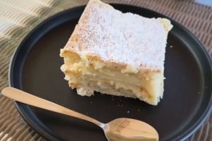 VIDEO | Rețetele Juanitei | Cremșnit, desertul copilăriei, devine mai simplu ca niciodată de preparat, chiar și pentru cei fără experiență în bucătărie