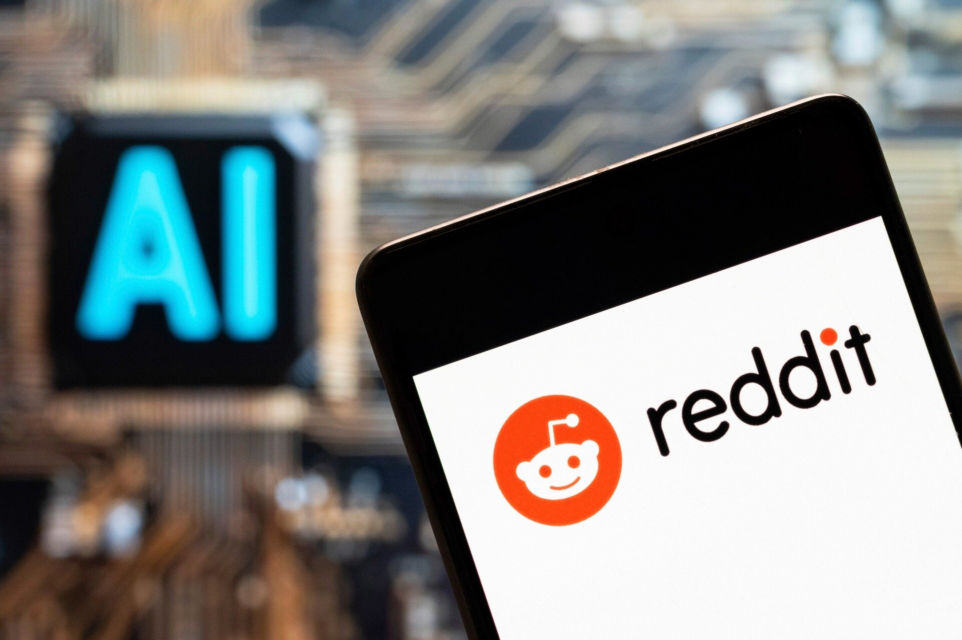 [ad_1] Reddit a fost recent implicată într-un incident care scoate în evidență riscurile utilizării inteligenței artificiale în mediul online
