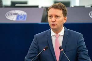 Siegfried Mureșan despre inițiativa lui Grindeanu pentru un grup de lucru privind legea pensiilor magistraților: Politicienii care doresc să evite discutarea problemei propun comitete speciale; PSD-ul, partidul ce s-a opus constant reformelor