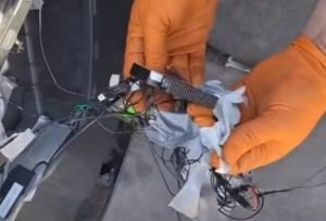 VIDEO Sindicatul Europol critică o acțiune anticorupție organizată de Ministerul Afacerilor Interne / “Sugestie: când instalați echipamente pentru colectarea de informații despre eventuale acte de corupție, fiți mai precauți pentru a nu compromite probele și siguranța colegilor”