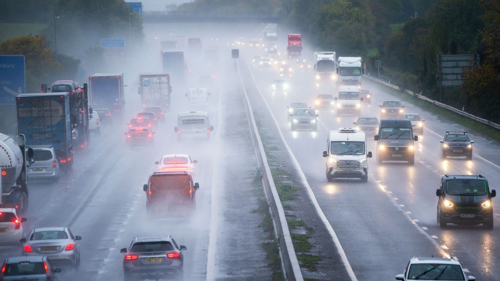 „Afla totul despre alertele meteo si modul in care functioneaza | Ultimile stiri din Regatul Unit”