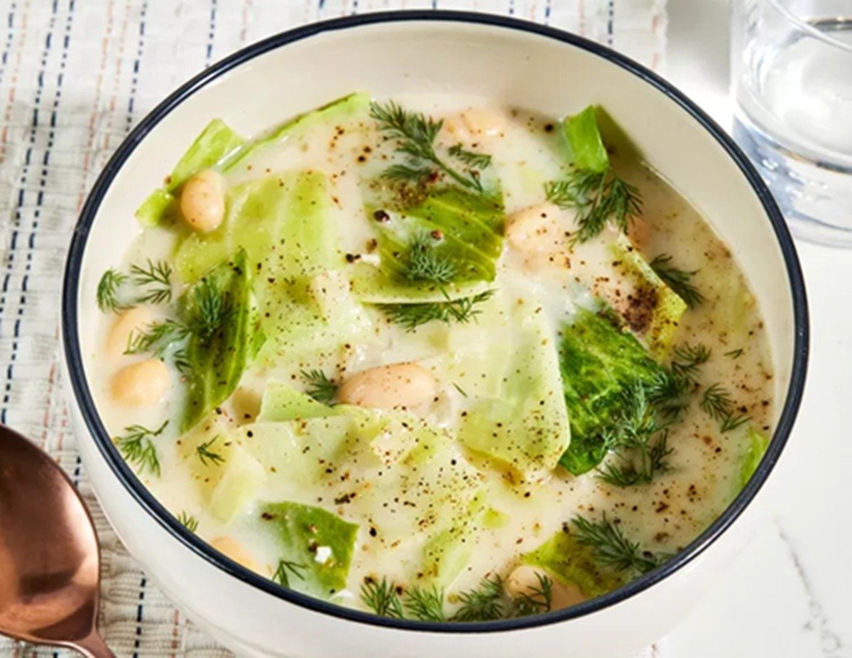 [ad_1] O farfurie cu supă fierbinte reprezintă unul dintre cele mai ușor de preparat și eficiente moduri de a te bucura de o masă nutritivă, în special în sezonul rece