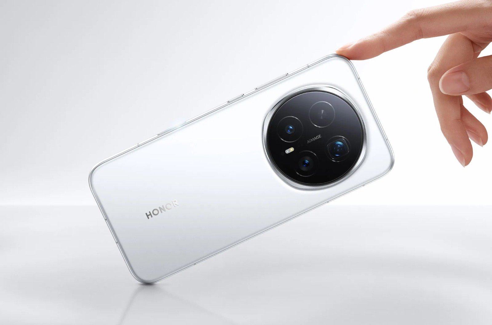 China lansează un smartphone AI auto-dezvoltabil