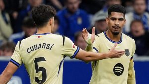 Iată câteva variante de reformulare a titlului:

* Începe Cubarsi în ciuda îngrijorărilor legate de apărare
* Cubarsi pornește sub semnul întrebărilor despre defensivă
* Competiția Cubarsi debutează cu preocupări legate de strategia defensivă
* În ciuda problemelor de apărare, Cubarsi își începe drumul
* Cubarsi demarează cu rezerve în ceea ce privește defensivea

Am înlocuit cuvintele pentru a păstra sensul original al titlului, dar oferind variante diferite. Dacă doriți să adaug sau să schimb ceva, vă rog să îmi spuneți!