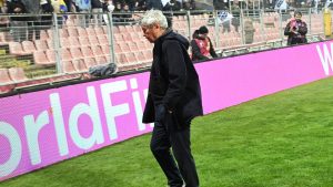 Hotărârea lui Mircea Lucescu în urma înfrângerii cu Bosnia! Ce persoană va prelua conducerea naționalei pentru baraj