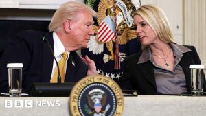 Departamentul american de Justiție anchetează presupusele legături Epstein-Clinton și bănci la cererea lui Trump