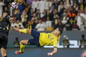 Iată o posibilă reformulare a titlului: “Imagini spectaculoase: Reapariția golului incredibil al lui Cristiano Ronaldo în Arabia Saudită. Urmărește momentul de excepție”