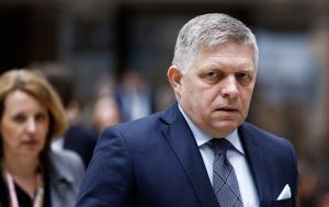 Robert Fico, liderul populist pro-rus, respinge schimbarea Constituției Slovaciei pentru a elimina un amendament controversat încalcă legile europene