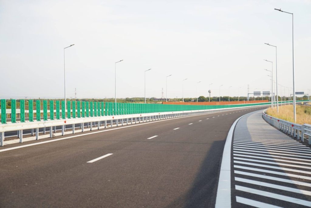 Ministrul Finanțelor anunță deblocarea fondurilor pentru autostrada Moldovei și trecerea Autostrăzii A7 de la finanțare prin împrumuturi la fonduri nerambursabile, un fapt inedit față de lansarea Planului Național de Redresare și Reziliență