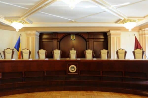 Surse: Opinia individuală a președintei CCR, Simina Tănăsescu, și a altor trei judecători privind legea pensiilor magistraților va fi finalizată luni / Se așteaptă încă opinia majoritară care a declarat legea neconstituțională