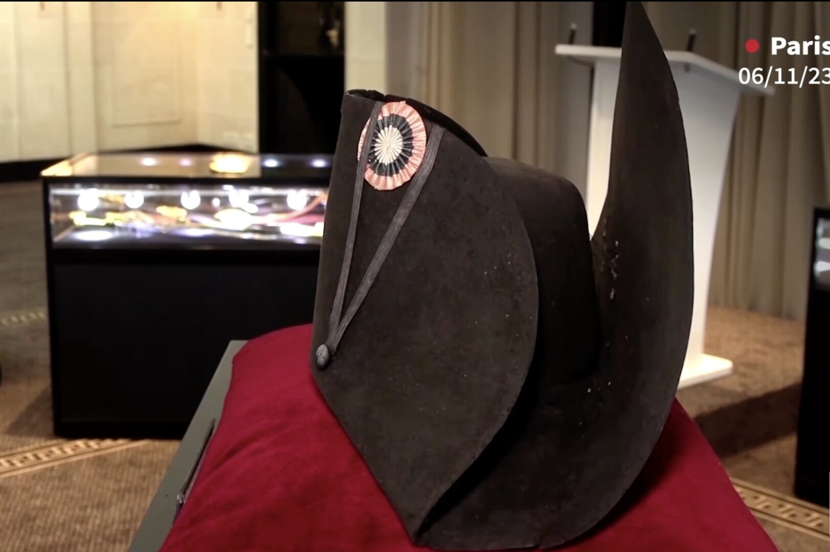 [ad_1] Bijuterii evaluate la zeci de milioane de euro și o broșă care i-a aparținut lui Napoleon Bonaparte, descoperită pe câmpia de la Waterloo, vor fi scoase la licitație săptămâna viitoare în timpul unui eveniment dedicat luxului în orașul Geneva, conform agenției de presă AFP