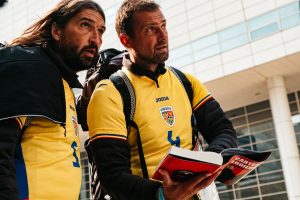 Cine au purtat echipamentul în ziua decisivă?