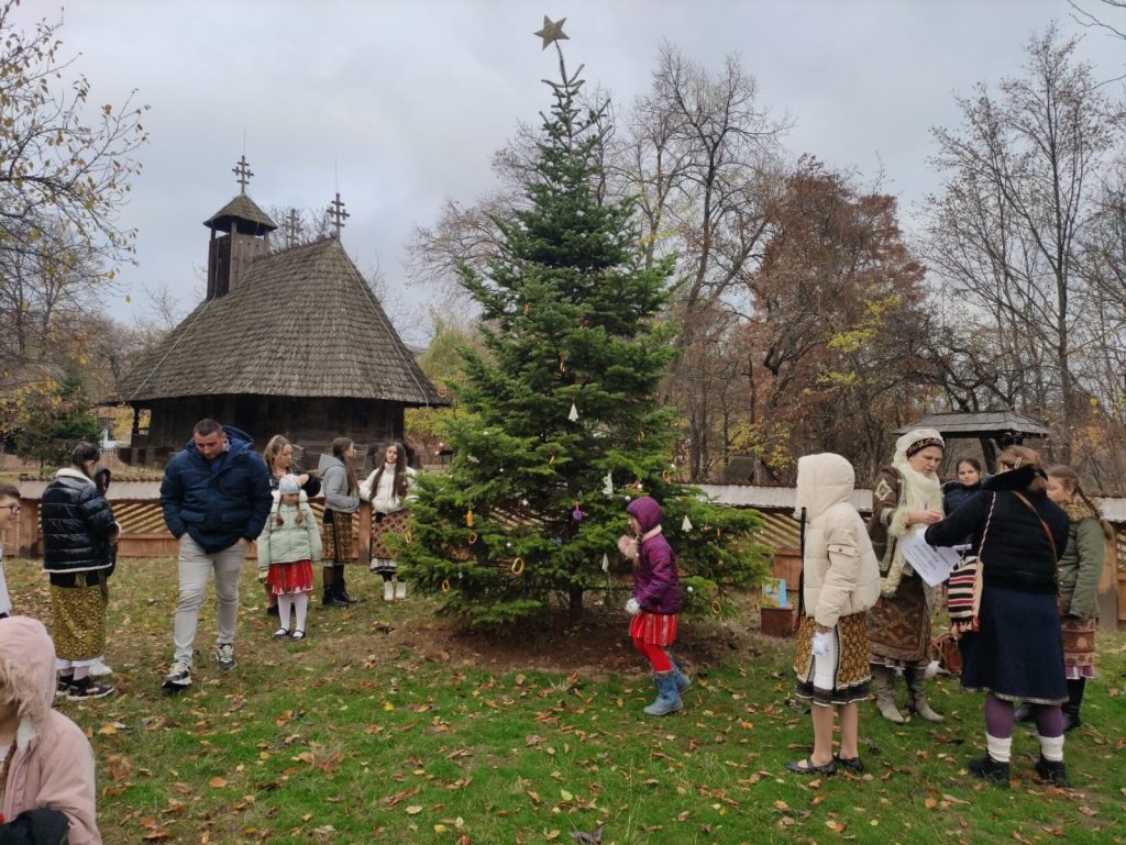 [ad_1] Muzeul Național al Satului „Dimitrie Gusti” lansează seria de ateliere „Călător prin tradiții de iarnă”, menite să redescopere și să celebreze valorile folclorice