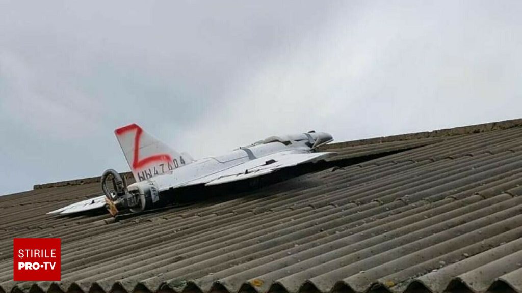 Dronă rusească prăbușită în Republica Moldova peste o casă. Autoritățile au evacuat zona de urgență