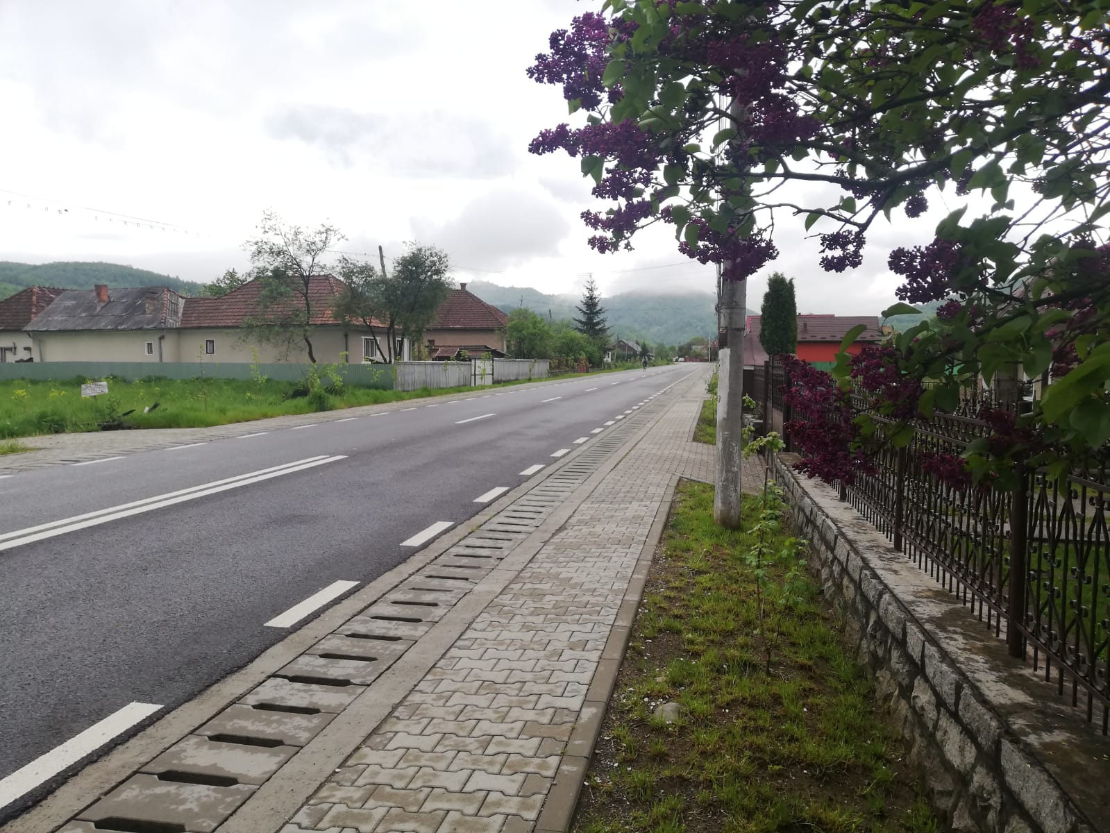 Lucrările de reabilitare a drumului DJ 251G, serios avariat de inundațiile din septembrie 2024 în județul Galați, au fost finalizate