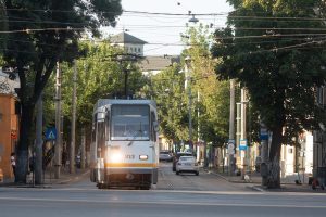 Femeia care a fost electrocutată de un cablu STB vineri a decedat / Declarația companiei de transport public