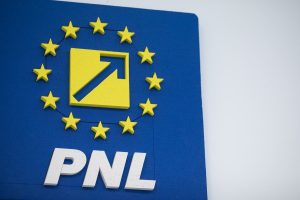 Robert Sighiartău devine noul responsabil financiar al PNL, în timp ce Alexandru Muraru preia conducerea filialei județene Vaslui, după suspendarea lui Mihai Barbu în urma unui dosar de corupție – surse apropiate situației