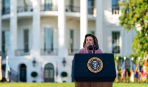 Trump comentează retragerea din politică a Nancy Pelosi: „O femeie neplăcută, care a avut performanțe slabe” / „Consider că plecarea ei reprezintă un serviciu pentru țară”ea noastră”