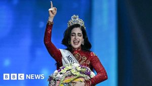 Fatima Bosch câștigă concursul după ce a părăsit organizatorii