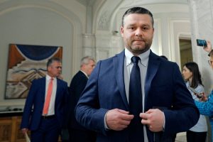 Ciprian Ciucu și-a anunțat intenția de a candida la funcția de primar al Capitalei, fiind însoțit de premierul Ilie Bolojan, lider al Partidului Național Liberal