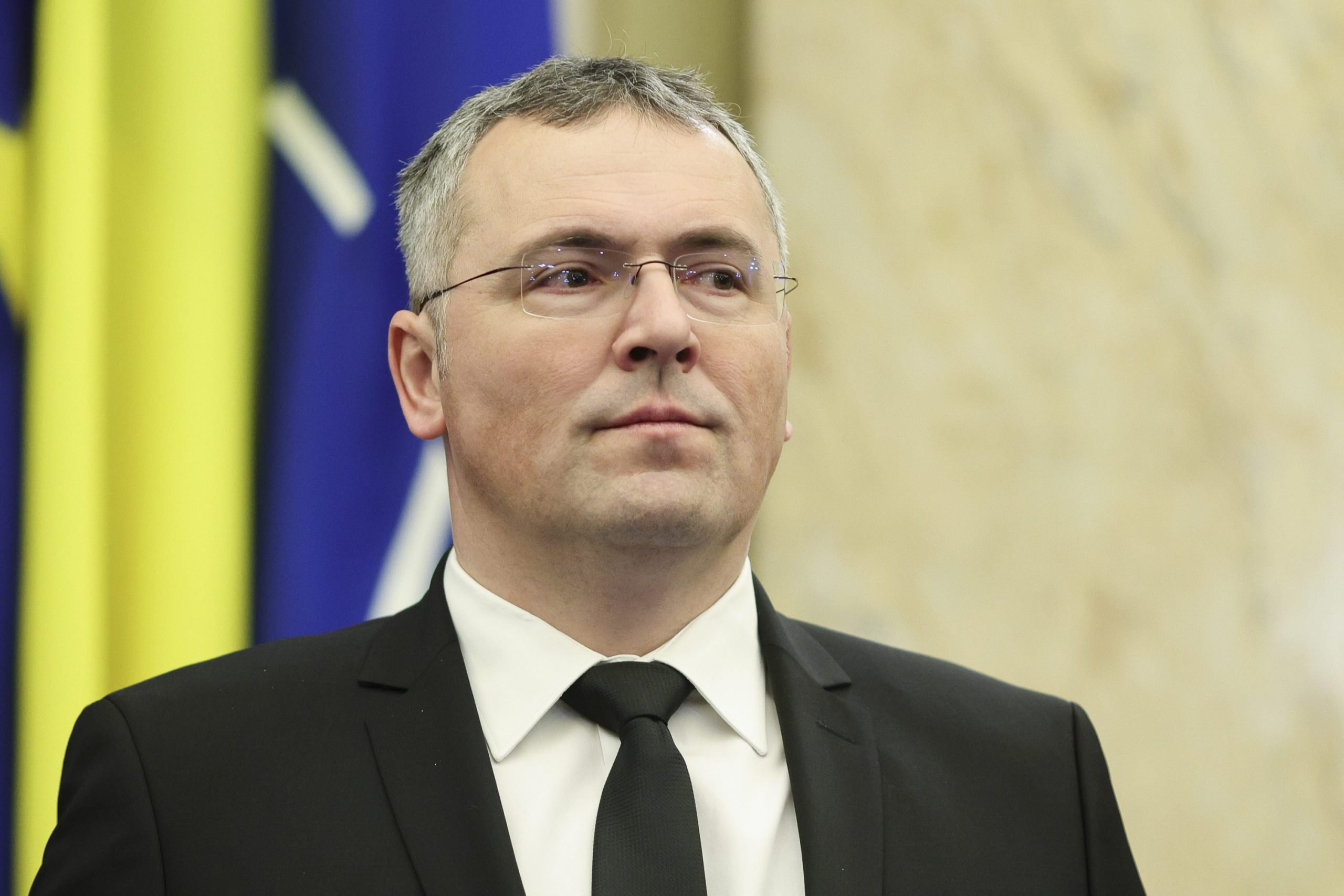 [ad_1] Vicepreședintele Consiliului Superior al Magistraturii (CSM), Claudiu Sandu, a anunțat marți seară că plângerea penală care o vizează pe vicepremierul Oana Gheorghiu a fost redactată și trimisă la Parchetul General, considerând acest demers ca fiind un exercițiu democratic