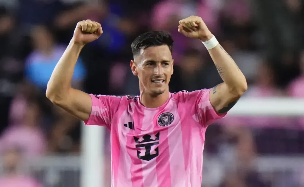 [ad_1] liga de fotbal din statele unite ale americii a fost martoră la o partidă deosebită între inter miami și new york city fc, care s-a încheiat cu o victorie categorică a lui inter miami, scor 5-1, datorită contribuției decisive a lui lionel messi și tadeo allende