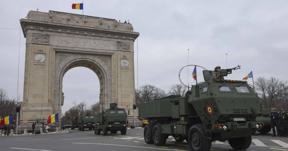Avertismentul MApN: Militarii fac repetiţii pentru parada de 1 Decembrie, în Poligonul Ghencea, tehnica militară va tranzita zona