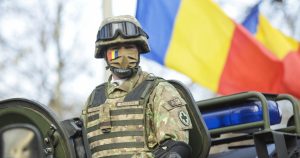 Poze cu repetițiile pentru paradă de Ziua Națională. Traficul este limitat în zona Monumentului Triumfului.