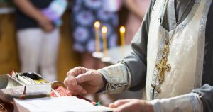 Tradiții de Lăsatul Secului pentru Paște 2025 explicate de preot