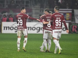 Iată o reformulare a titlului: “Rapid – Csikszereda: meciul a fost câștigat cu scorul de 4-1. Echipa Rapidă rămâne pe primul loc în clasamentul SuperLigii după o partidă de excepție.”