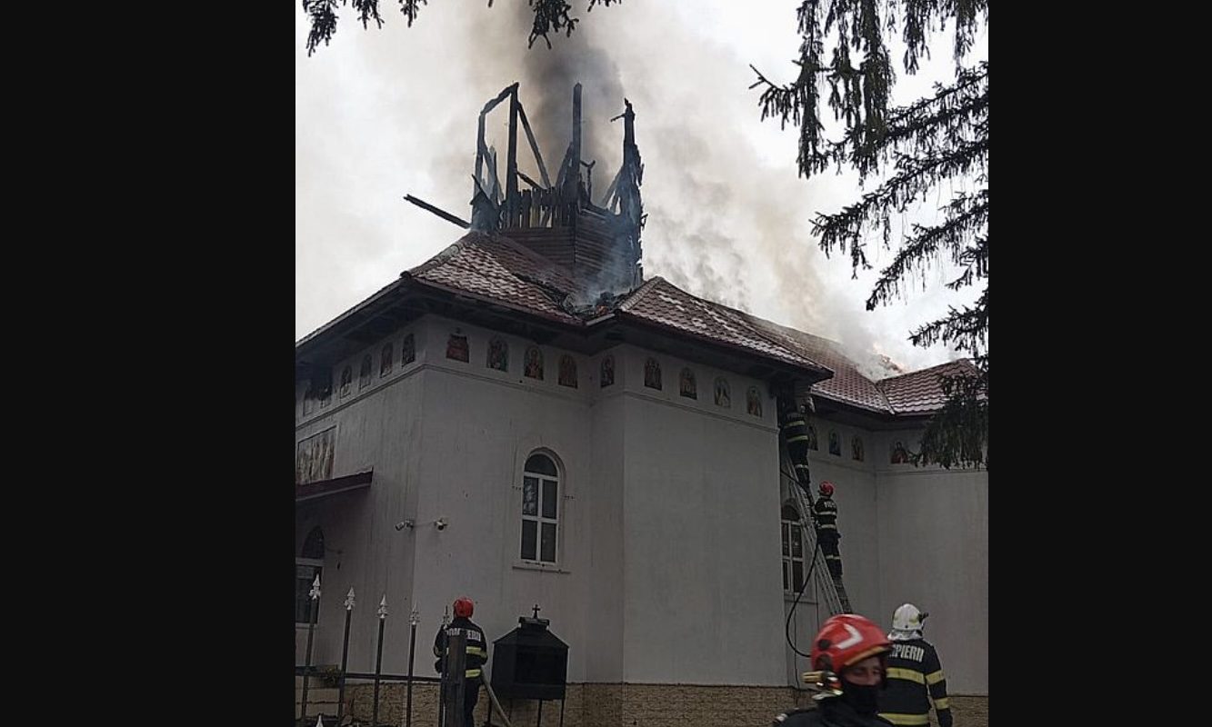 Margineni-incendiu-biserica.jpg