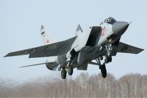 Informație de ultimă oră: Serviciile secrete ruse suspectează Ucraina de tentative de deturnare a unui avion MiG-31 dotat cu rachete Kinjal, având ca scop direcționarea spre zona bazei militare de la Kogălniceanu din Constanța