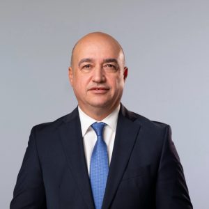Mihai Barbu, președintele PNL, supus controlului judiciar pentru exercitarea influenței; Barbu, înlăturat de la toate responsabilitățile sale în PNL