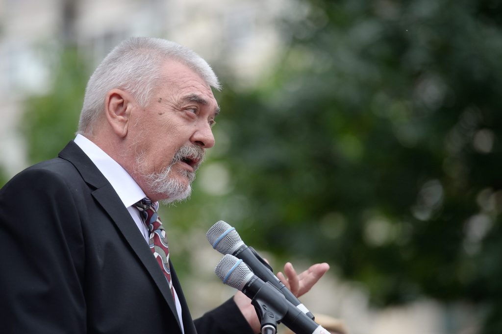 Doliu în lumea teatrului. Mihai Dinvale, fost director al Teatrului Mic, a murit la vârsta de 74 de ani