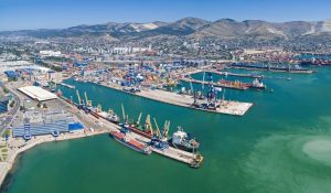 Portul Novorossiisk a reintrat în activitate pentru încărcarea petrolului, după ce a fost suspendat timp de două zile din cauza unui atac ucrainean