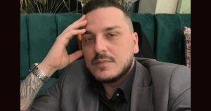 Candidatul la Primăria Capitalei, Makaveli, își anunță retragerea din cursa electorală: “Cu ocazia zilei mele de naștere, am decis să ofer un dar comunității locale”