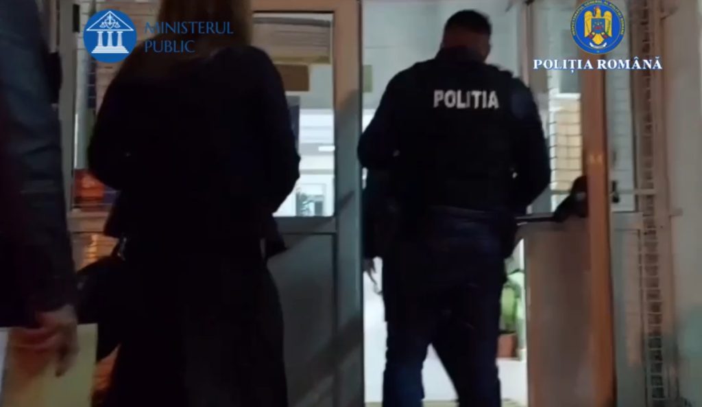 Contabil suspectat de delapidare a 1,2 milioane de lei din conturile a două unități de învățământ din Sectorul 5