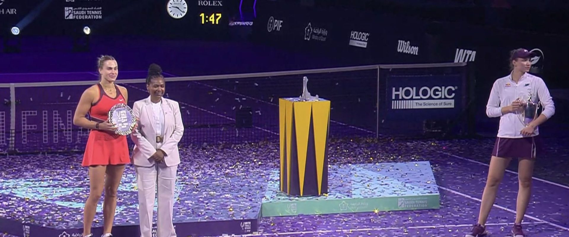 Rybakina, controversă uriașă la Turneul Campioanelor, după victoria cu Sabalenka! De ce a refuzat să se pozeze cu șefa WTA