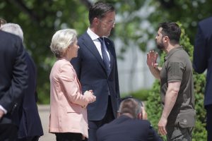 Zelenski anunță discuții cu secretarul general al NATO și șefa Comisiei Europene privind consolidarea rezistenței Ucrainei