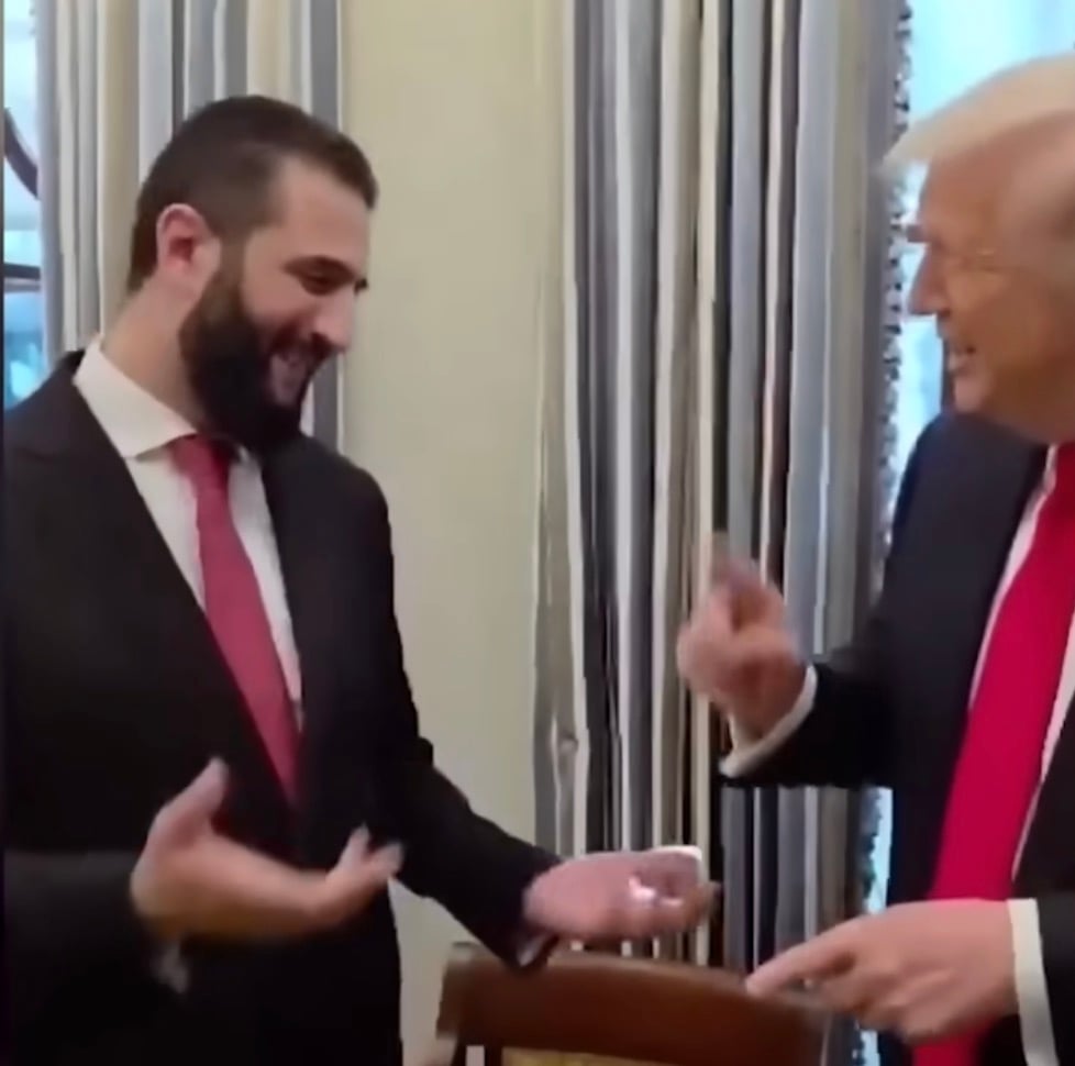 [ad_1] Donald Trump a întrebat președintele Siriei câte neveste are, într-un moment care a stârnit unele reacții ambigue